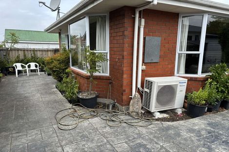 Photo of property in 1/20 Winters Road, Redwood, Christchurch, 8051