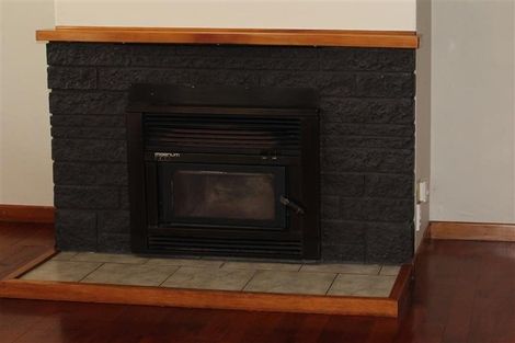 Photo of property in 18 Brookes Terrace, Waitara, 4320