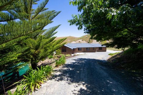 Photo of property in 690 Swamp Road, Puketapu, Napier, 4183