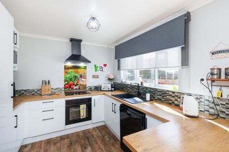 Photo of property in 26 Lincoln Street, Ashhurst, 4810