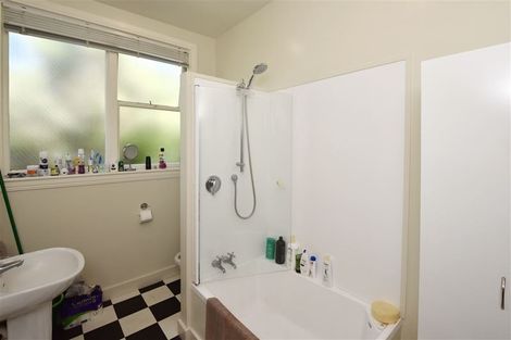 Photo of property in 19 Taupata Street, Redcliffs, Christchurch, 8081