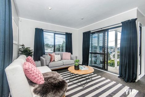 Photo of property in 15a Fraser Avenue, Johnsonville, Wellington, 6037