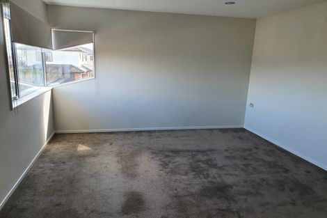 Photo of property in 65 Kirikiri Drive, Papakura, 2110