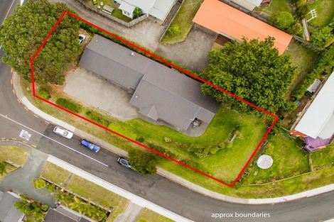 Photo of property in 854 Whangaparaoa Road, Manly, Whangaparaoa, 0930