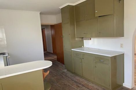 Photo of property in 7 Abbotleigh Avenue, Te Atatu Peninsula, Auckland, 0610