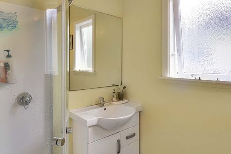 Photo of property in 15 Roberts Street, Epuni, Lower Hutt, 5011