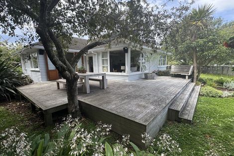 Photo of property in 2 Tui Grove, Elderslea, Upper Hutt, 5018