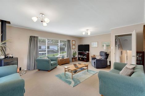 Photo of property in 1 Naver Place, Papakowhai, Porirua, 5024