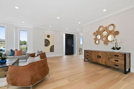 Photo of property in 13 Colliston Rise, Pinehill, Auckland, 0632