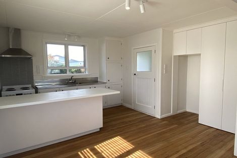 Photo of property in 8 Barrett Place, Carterton, 5713