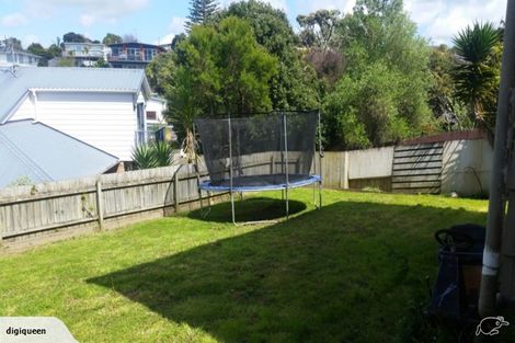 Photo of property in 1/32 Killarney Avenue, Torbay, Auckland, 0630