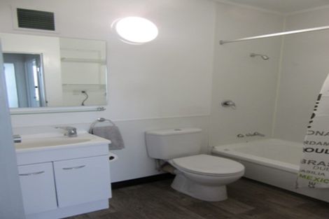 Photo of property in Hobson Court Flats, 78/70 Hobson Street, Thorndon, Wellington, 6011