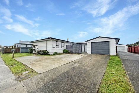 Photo of property in 52a Benmore Avenue, Cloverlea, Palmerston North, 4412