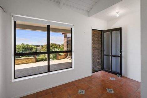 Photo of property in 2 Denby Close, Athenree, Katikati, 3177