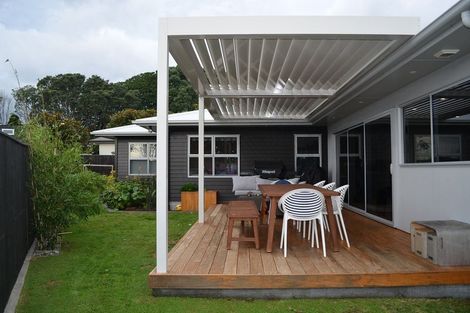 Photo of property in 109a Wairau Road, Oakura, 4314