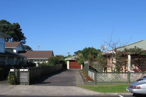 Photo of property in 2/16 Moenui Avenue, Orewa, 0931