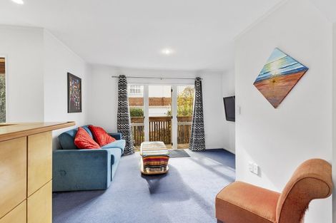 Photo of property in 4/14a Glenmore Street, Thorndon, Wellington, 6011