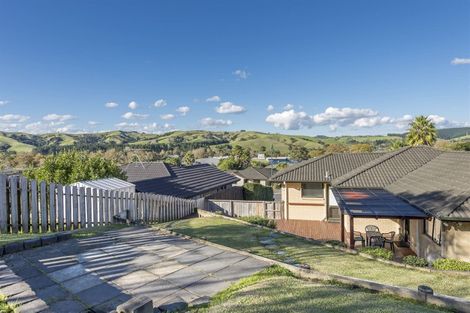 Photo of property in 80 Cabeleigh Drive, Helensville, 0800