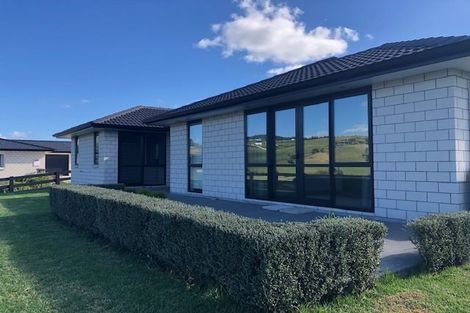 Photo of property in 1 Matariki View, Welcome Bay, Tauranga, 3112