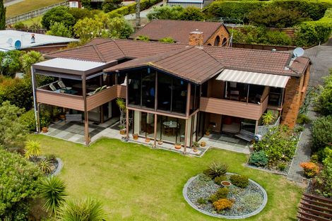 Photo of property in 60 Pacific Parade, Army Bay, Whangaparaoa, 0930