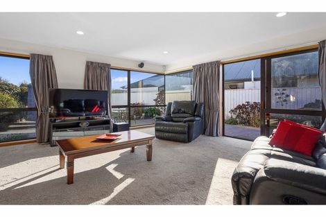 Photo of property in 1 Stanton Place, Woodend, 7610