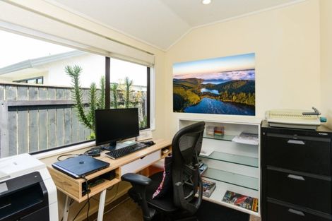 Photo of property in 4 Symons Street, Parkvale, Hastings, 4122