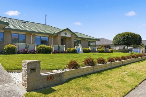 Photo of property in 100 Milne Drive, Paraparaumu, 5032