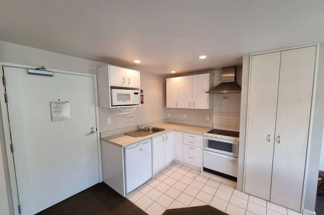 Photo of property in Terrace Heights Apartments, 8a/163 The Terrace, Wellington Central, Wellington, 6011