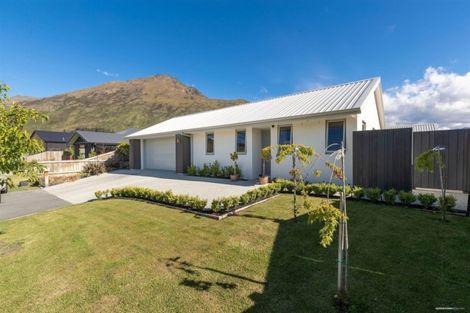 Photo of property in 10 Ashenhurst Way, Lower Shotover, Queenstown, 9304