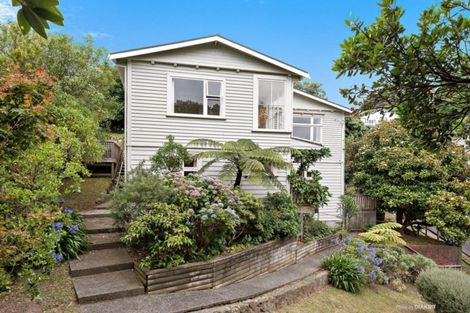 Photo of property in 23 Tio Tio Road, Miramar, Wellington, 6022