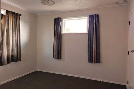 Photo of property in 28 Cargill Street, Papakura, 2110