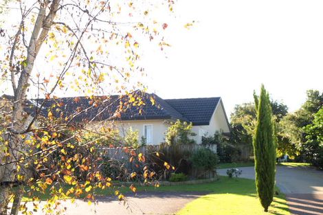Photo of property in 25 Simon Owen Place, Golflands, Auckland, 2013