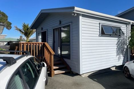 Photo of property in 26 The Terrace, Herald Island, Auckland, 0618
