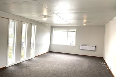 Photo of property in 17 The Drive, Tawa, Wellington, 5028