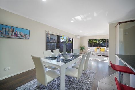 Photo of property in 12 Breon Place, Flat Bush, Auckland, 2016