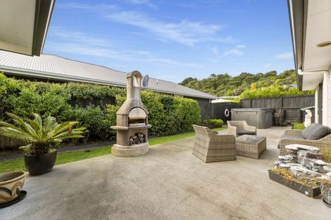 Photo of property in 3 Ellesmere Close, Pyes Pa, Tauranga, 3112