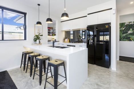 Photo of property in 17 Hopkirk Avenue, Wallaceville, Upper Hutt, 5018