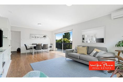 Photo of property in 9 Armstrong Place, New Lynn, Auckland, 0600