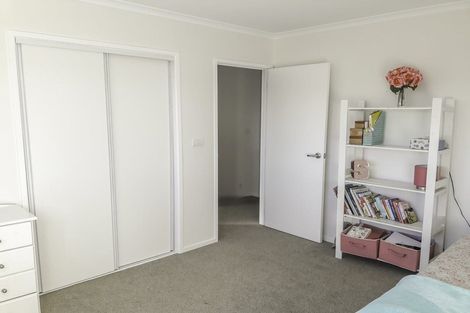 Photo of property in 11 Boardwalk Rise, Long Bay, Auckland, 0630