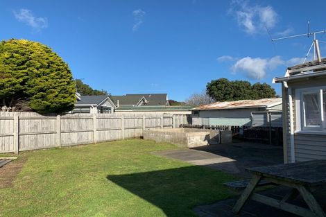 Photo of property in 42 Strathavon Road, Miramar, Wellington, 6022