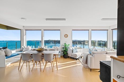 Photo of property in 52 Beauvoir Avenue, Matakatia, Whangaparaoa, 0930