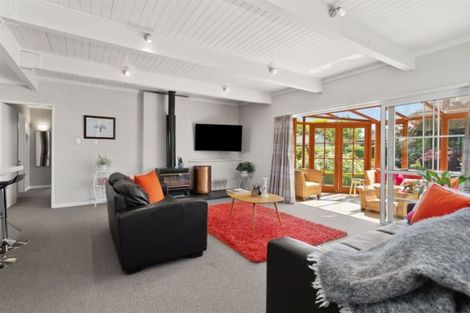 Photo of property in 39 Crofton Road, Harewood, Christchurch, 8051