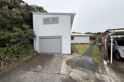 Photo of property in 13 Jane Grove, Paparangi, Wellington, 6037