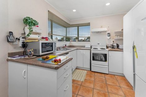 Photo of property in 2 Ashmore Place, Fairy Springs, Rotorua, 3015