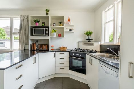 Photo of property in 13 Gladson Avenue, Sockburn, Christchurch, 8042