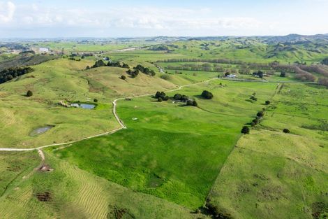 Photo of property in 184 Tangowahine Valley Road, Tangowahine, 0372