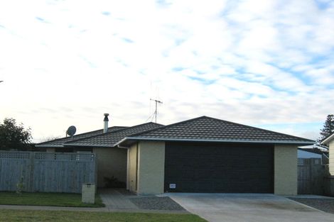 Photo of property in 22 Karaka Street, Otaki Beach, Otaki, 5512