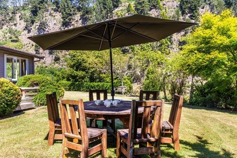 Photo of property in 819 Tukairangi Road, Acacia Bay, Taupo, 3385