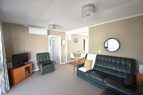 Photo of property in 15 Omahau Crescent, Twizel, 7901