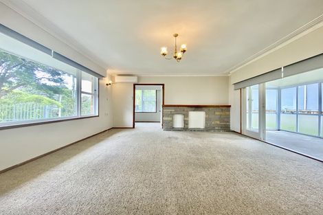 Photo of property in 14 Hillcrest Grove, Hillpark, Auckland, 2102